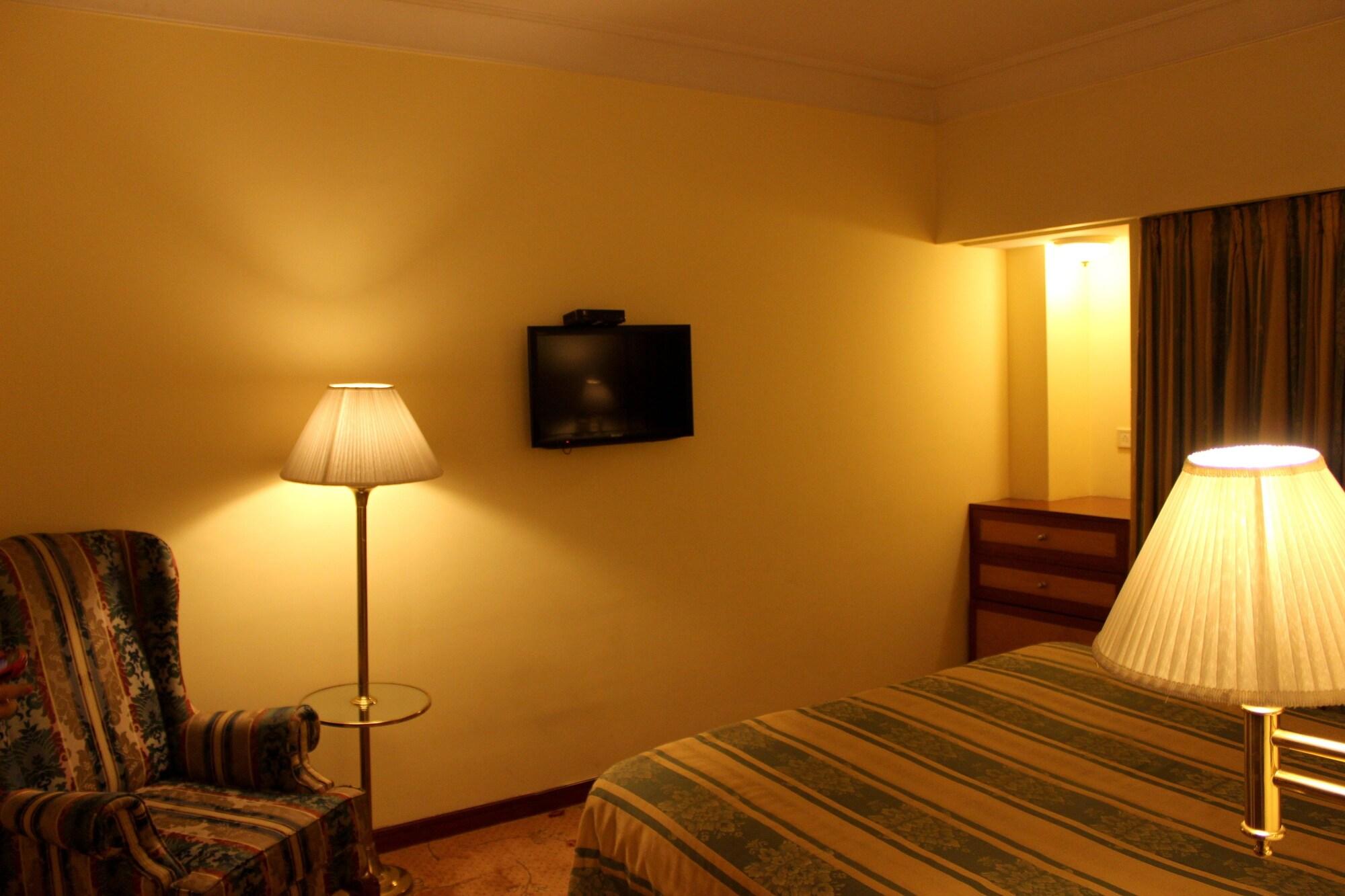 Hotel Sagar Plaza City Centre Pune Luaran gambar