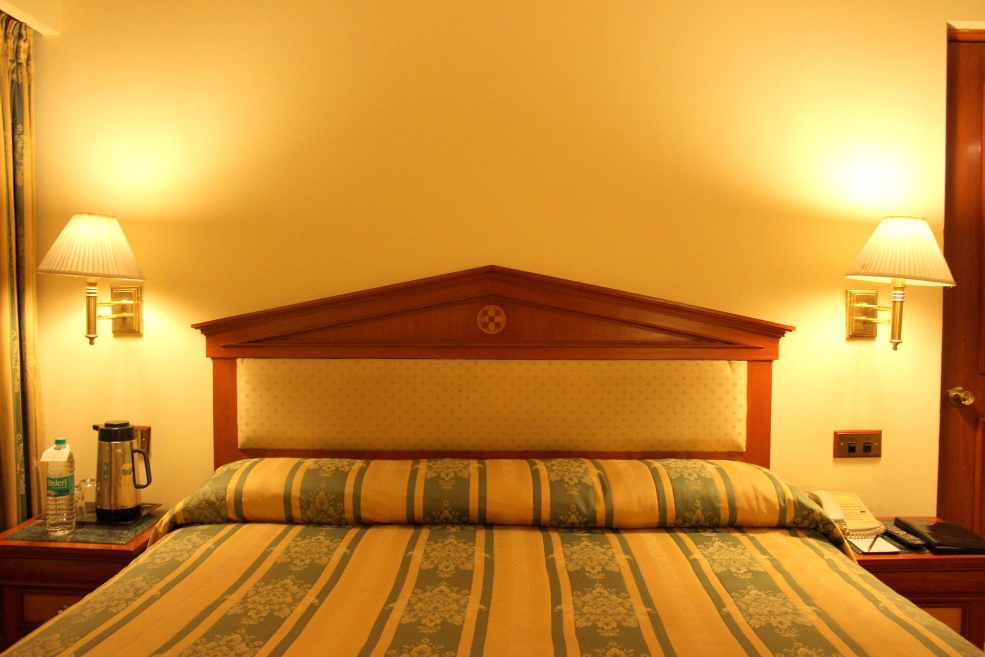 Hotel Sagar Plaza City Centre Pune Luaran gambar