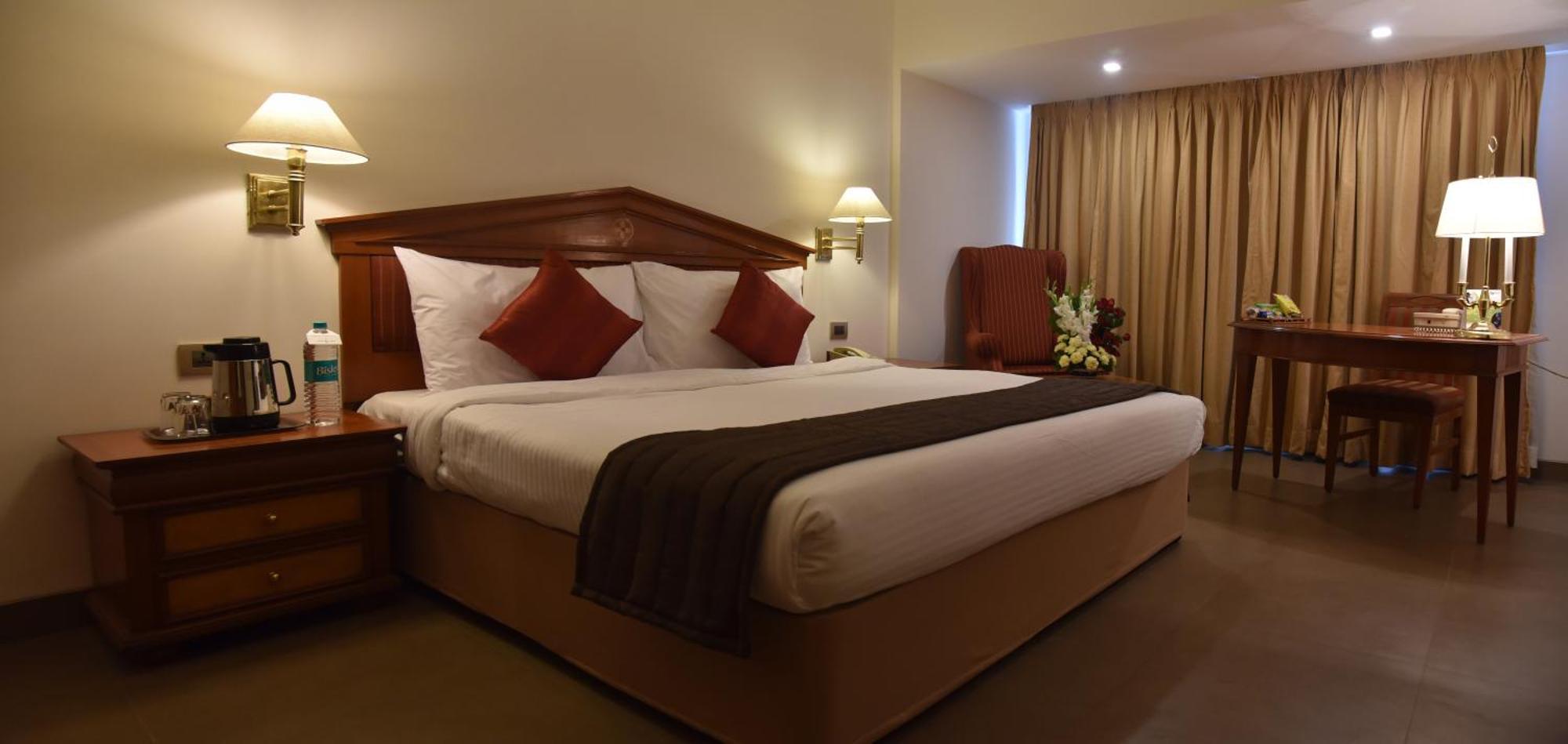Hotel Sagar Plaza City Centre Pune Luaran gambar