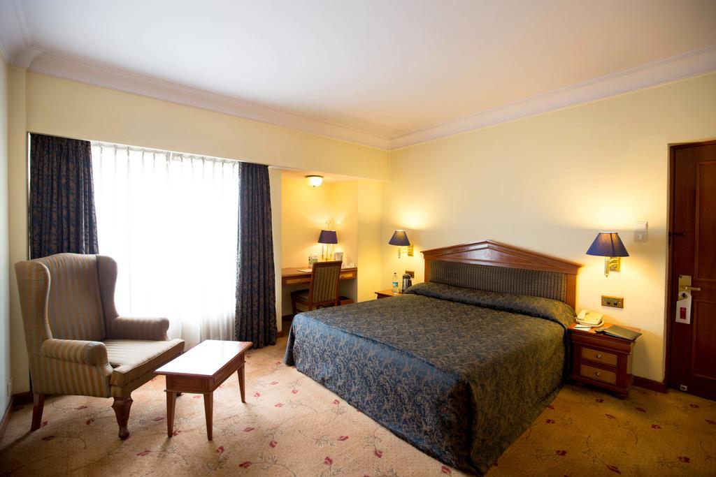 Hotel Sagar Plaza City Centre Pune Bilik gambar