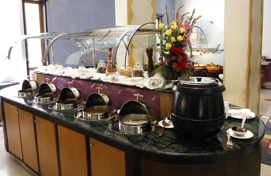 Hotel Sagar Plaza City Centre Pune Luaran gambar