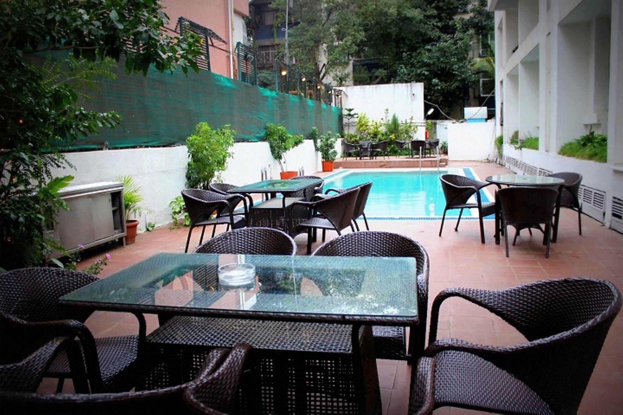 Hotel Sagar Plaza City Centre Pune Luaran gambar